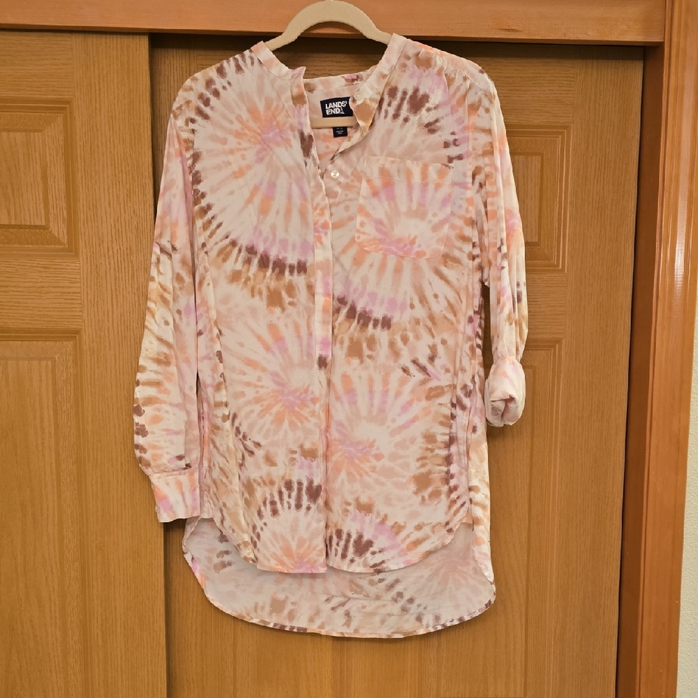 Lands' End Peach and Beige Button-Up Shirt Size 10-12